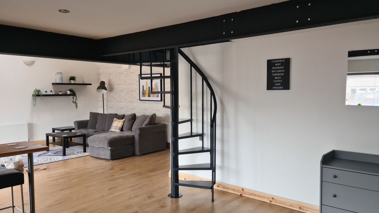 Photo of Others in High Littleton