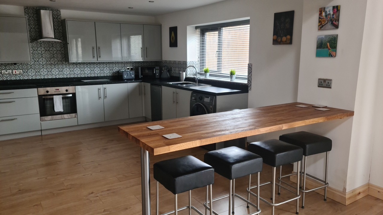 Photo of Others in High Littleton