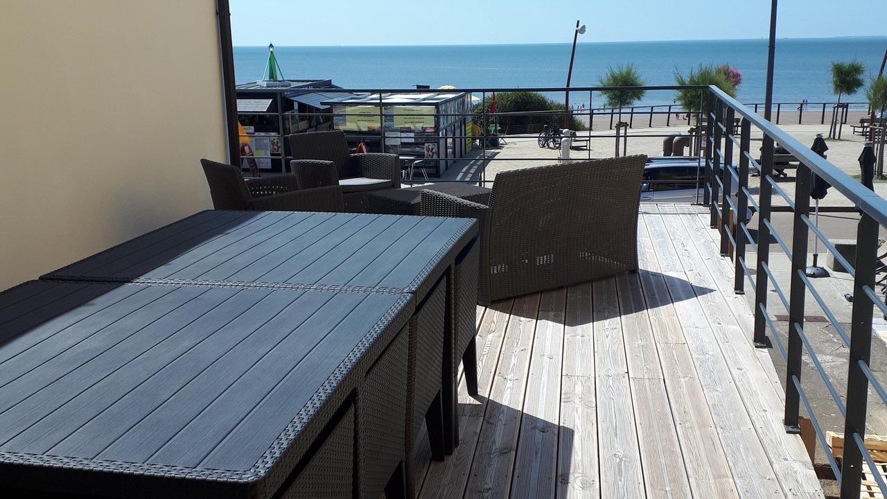 Photo of Patio Balcony in Saint-Michel-Chef-Chef