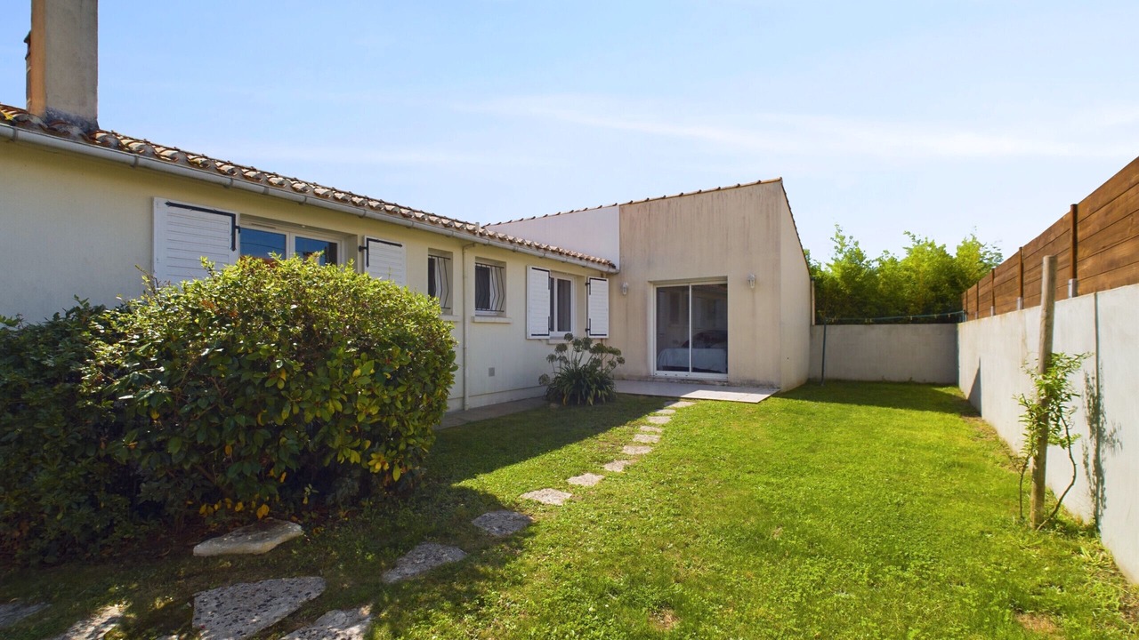 Photo of Outdoor in Brem Sur Mer