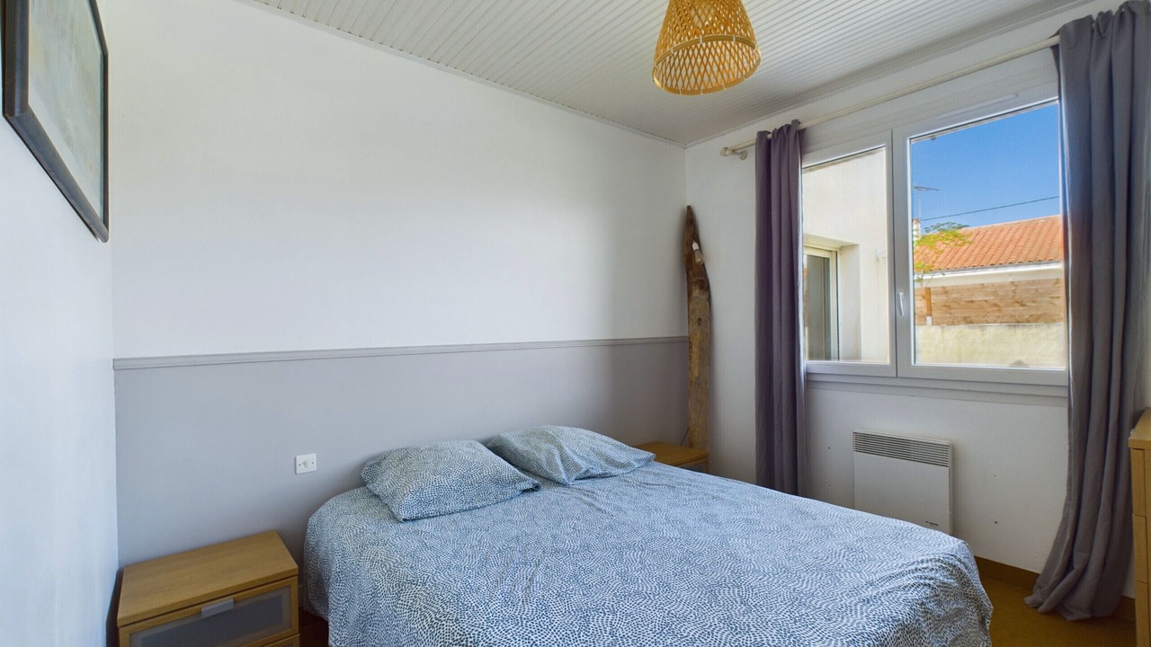 Photo of Bedroom in Brem Sur Mer