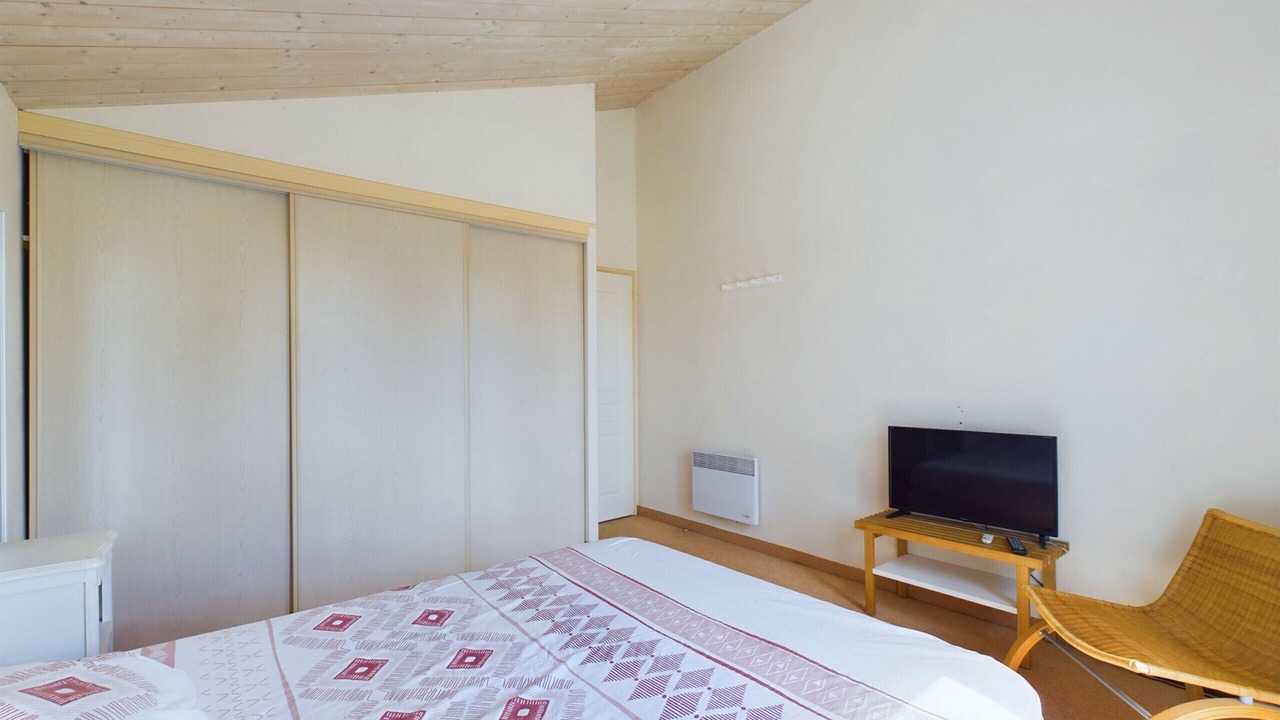 Photo of Bedroom in Brem Sur Mer
