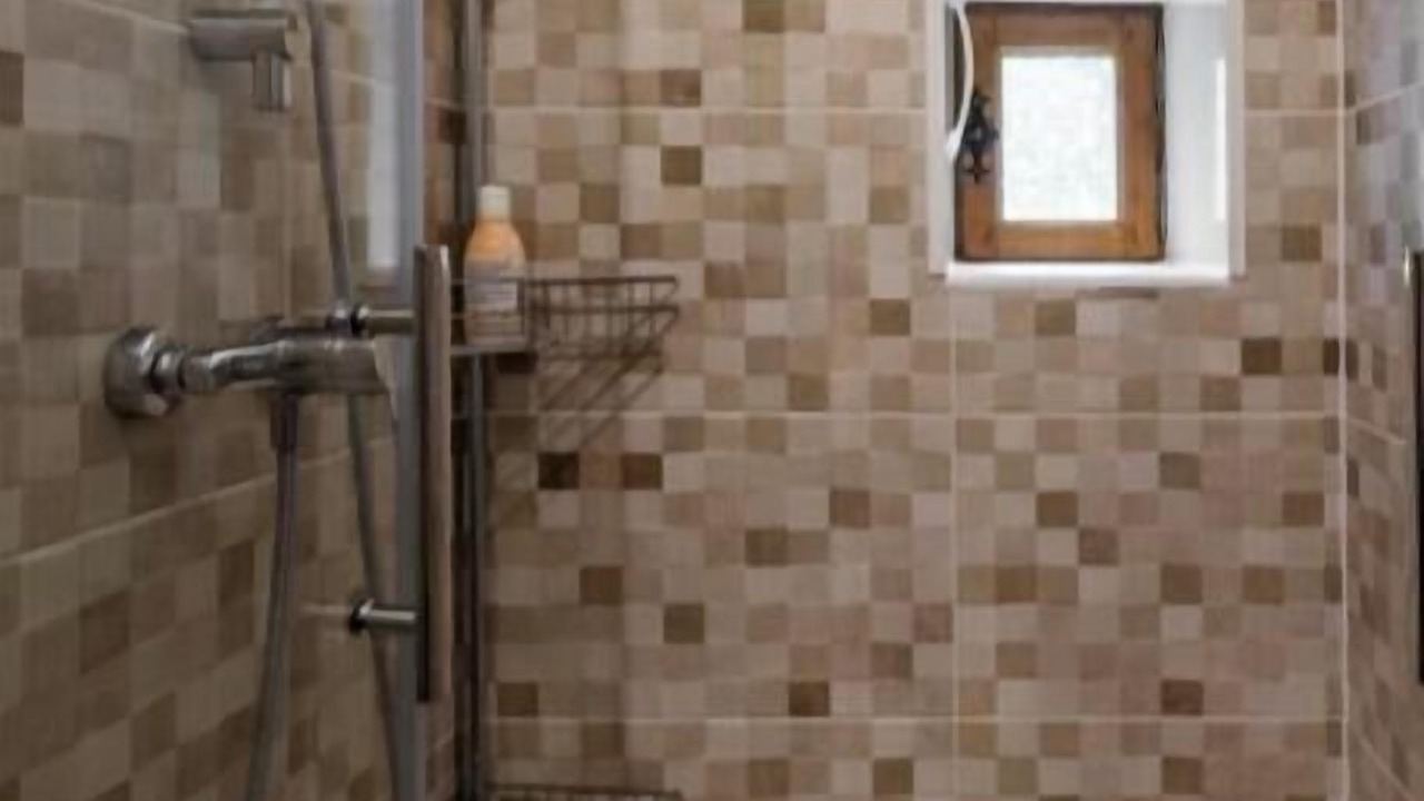 Photo of Bathroom in Frayssinet-le-Gelat