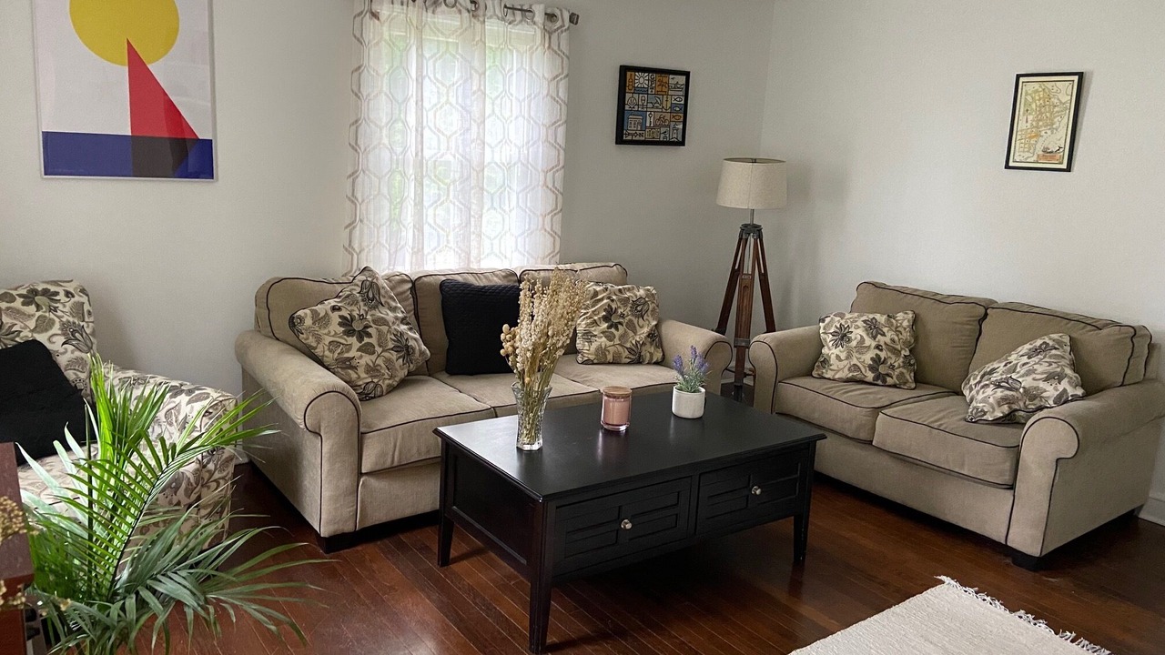 Photo of Livingroom in Greenport West