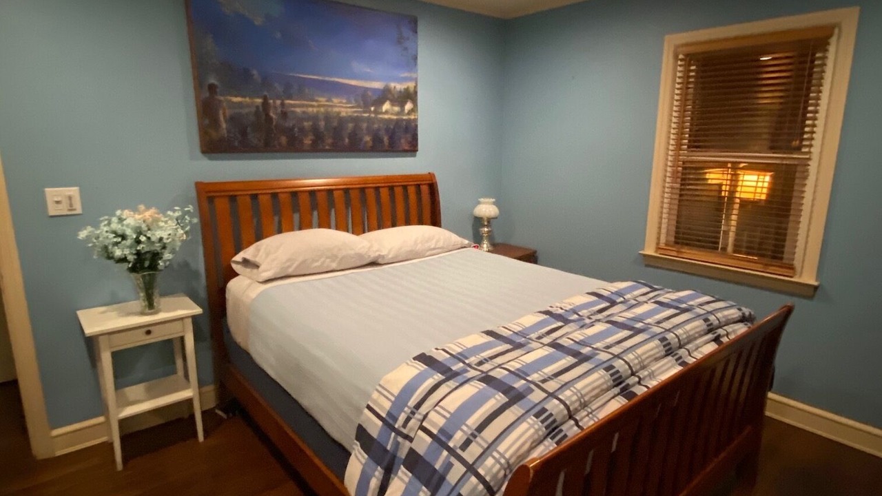 Photo of Bedroom in Greenport West
