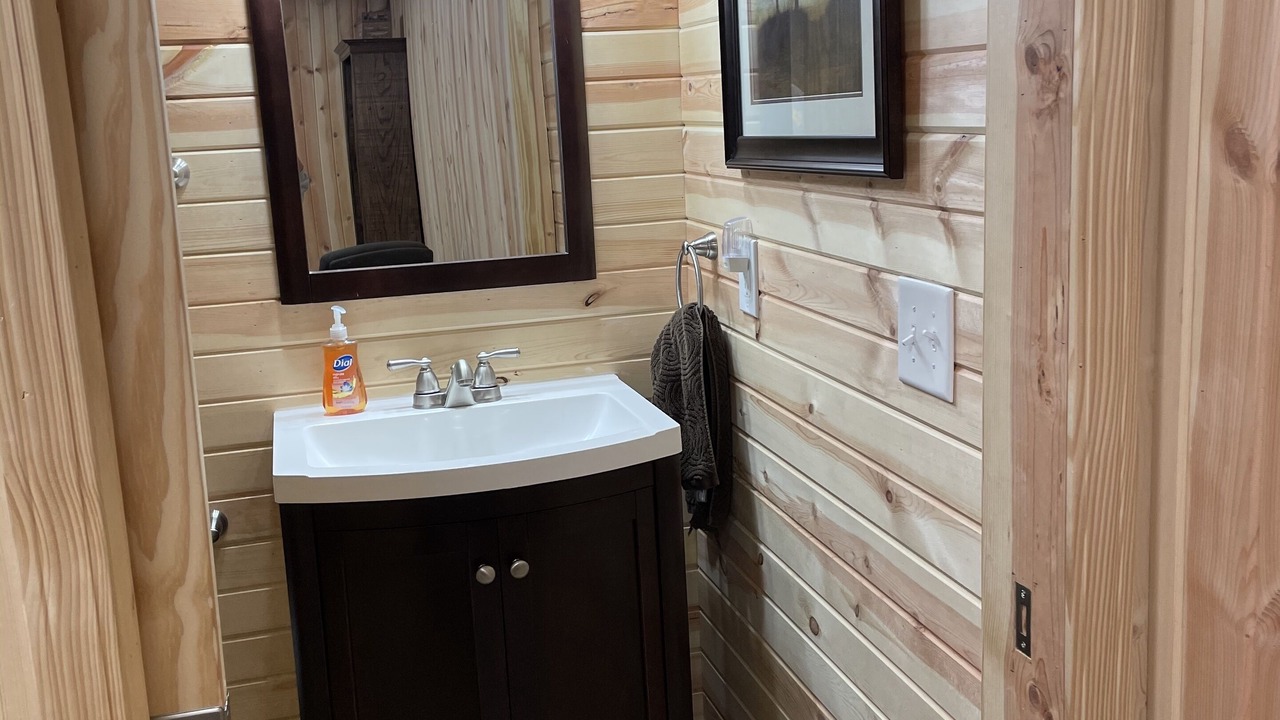 Photo of Bathroom in Idlewild
