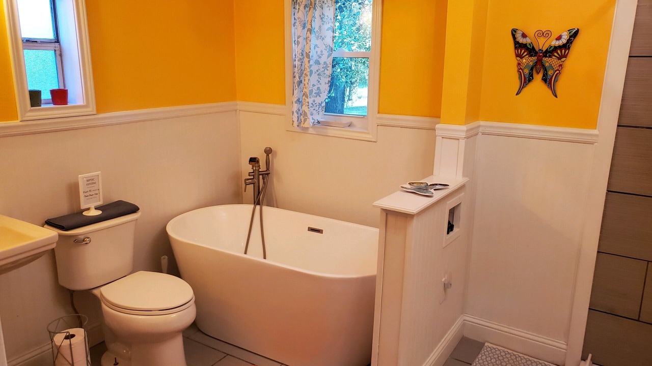 Photo of Bathroom in Milo