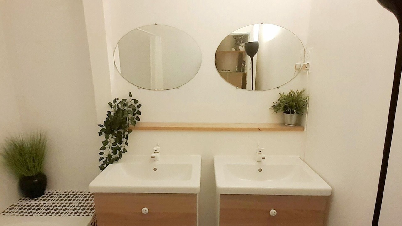 Photo of Bathroom in Saint-Jean-de-Vedas