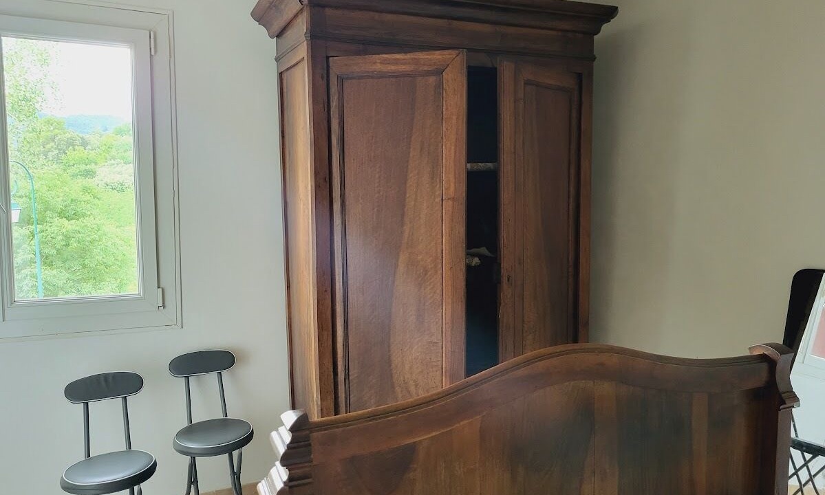 Photo of Bedroom in Corbes