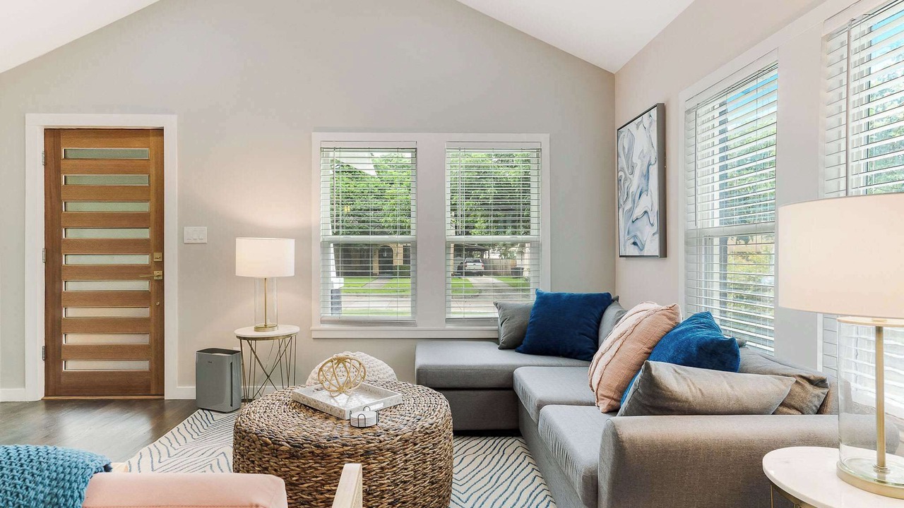 Photo of Livingroom in Oak Cliff