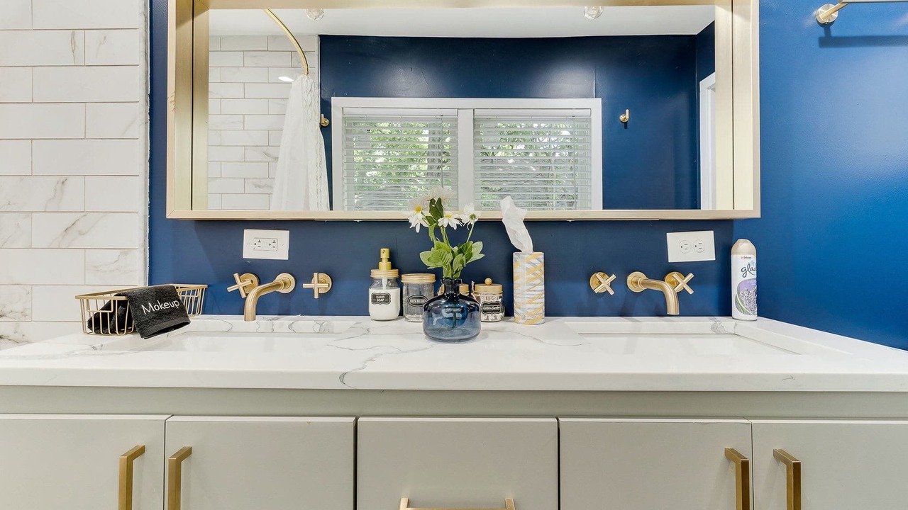 Photo of Bathroom in Oak Cliff