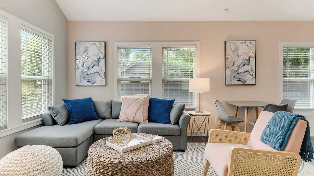 Photo of Livingroom in Oak Cliff