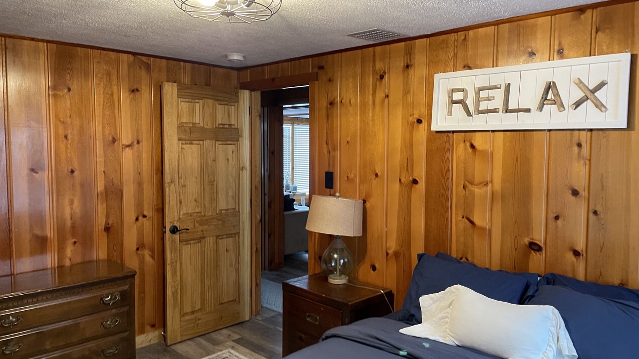 Photo of Bedroom in Houghton Lake Heights