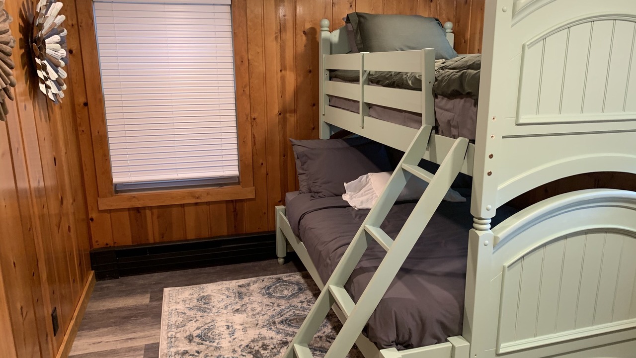 Photo of Bedroom in Houghton Lake Heights