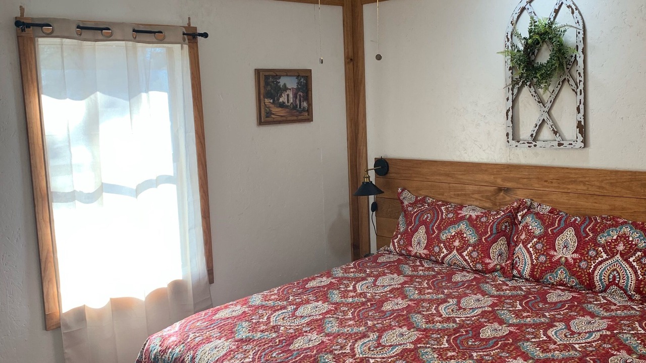 Photo of Bedroom in Concan