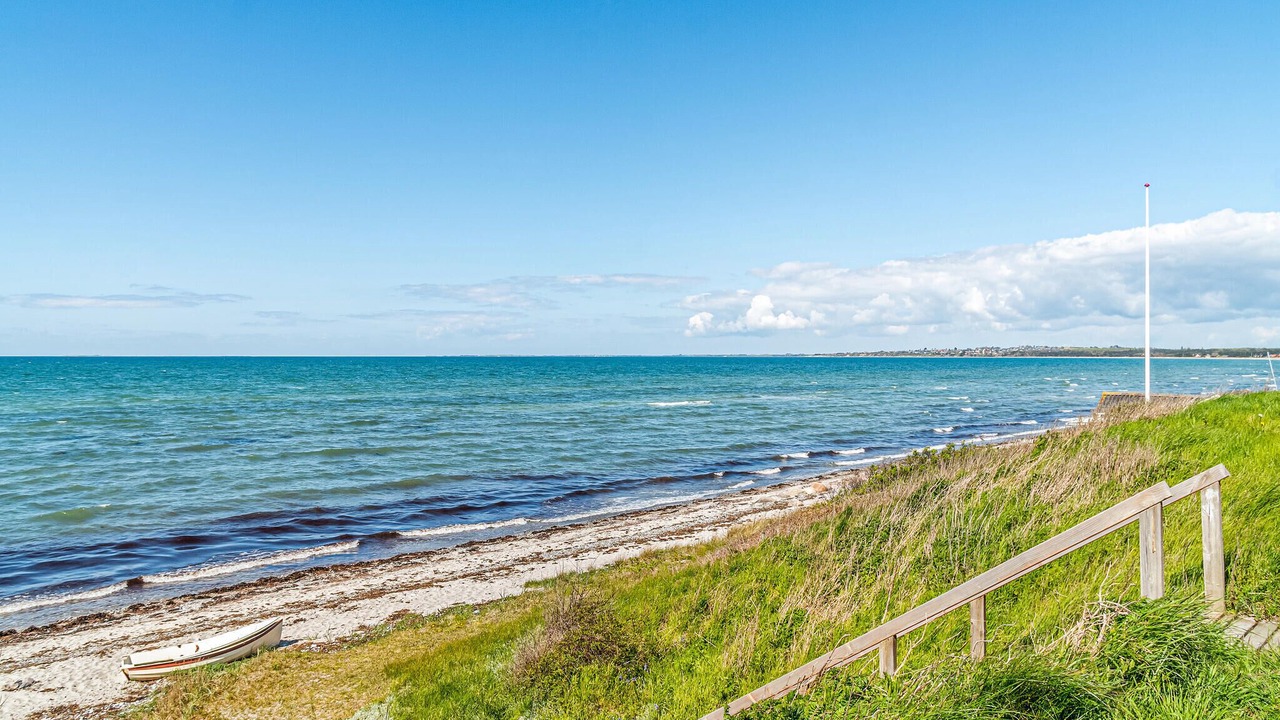 Photo of Others in Frolunde