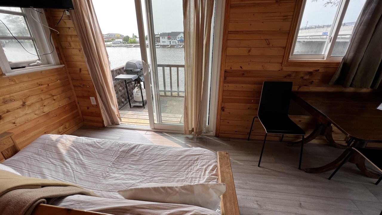 Photo of Bedroom in Wasaga Beach