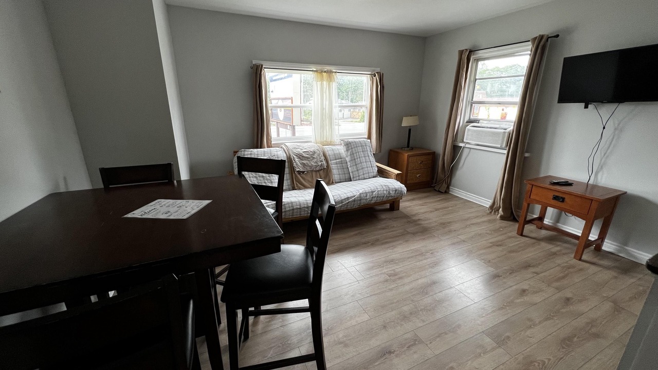 Photo of Livingroom in Wasaga Beach