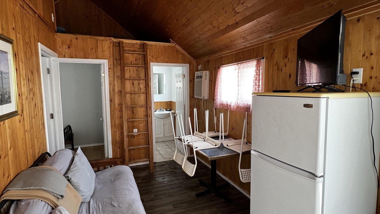 Photo of Livingroom in Wasaga Beach