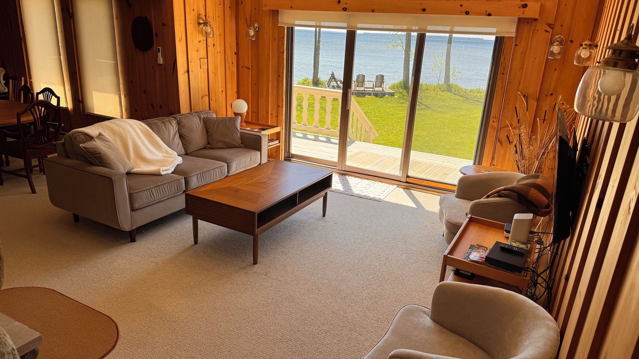 Photo of Livingroom in Ramara