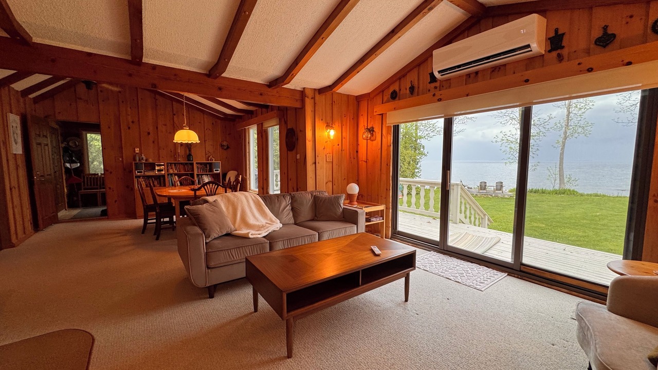 Photo of Livingroom in Ramara