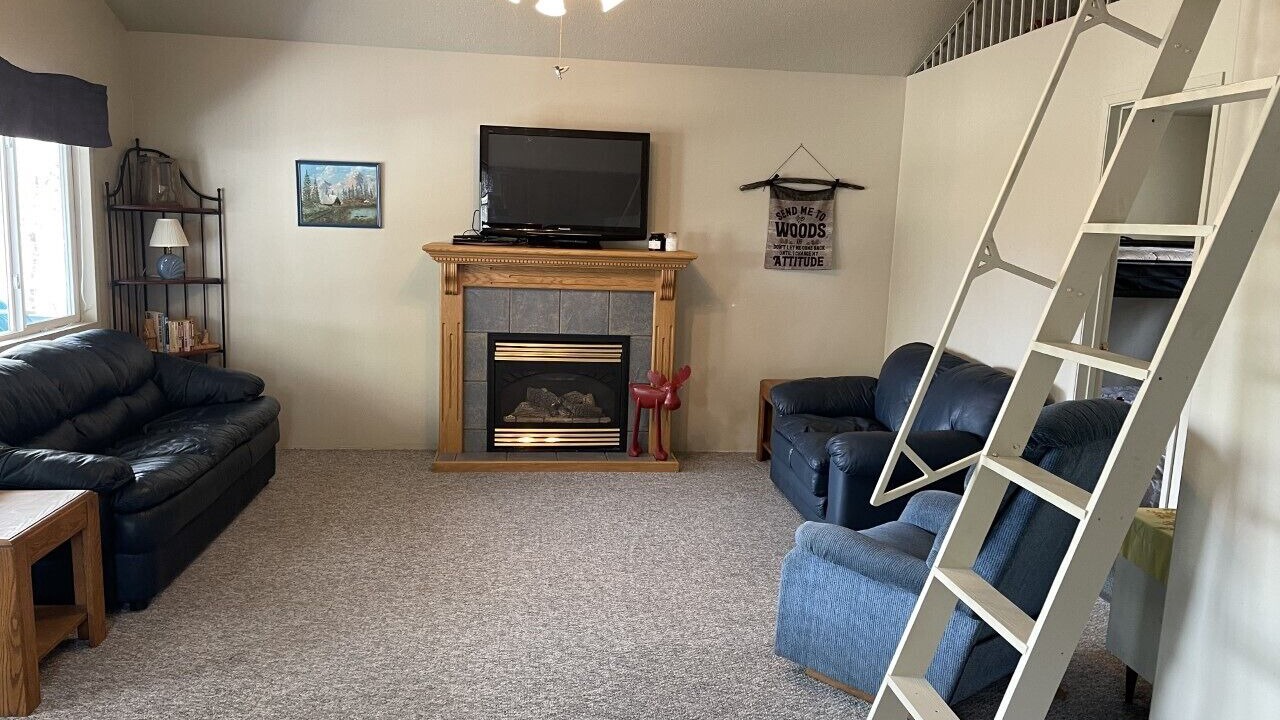 Photo of Livingroom in Onanole