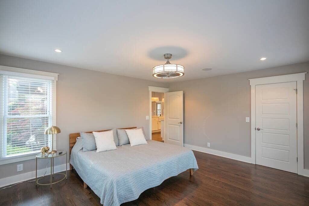 Photo of Bedroom in Hendersonville
