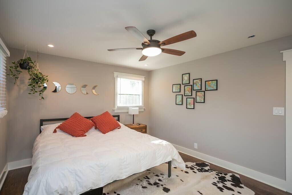 Photo of Bedroom in Hendersonville