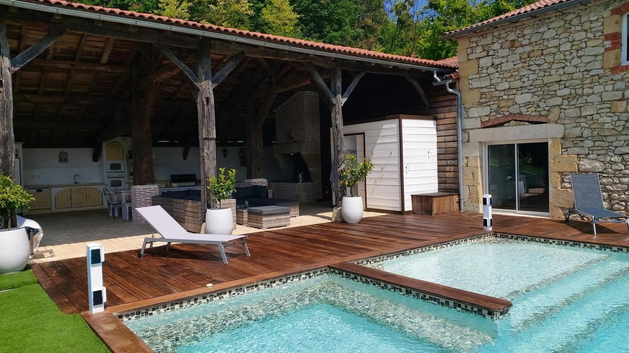 Photo of Patio Balcony in Saint-Michel-Lapujade