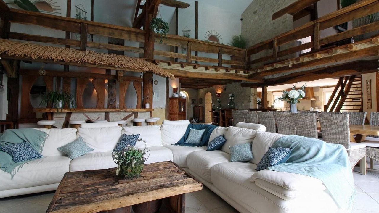 Photo of Livingroom in Saint-Michel-Lapujade