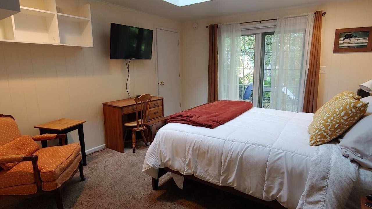 Photo of Bedroom in Manito