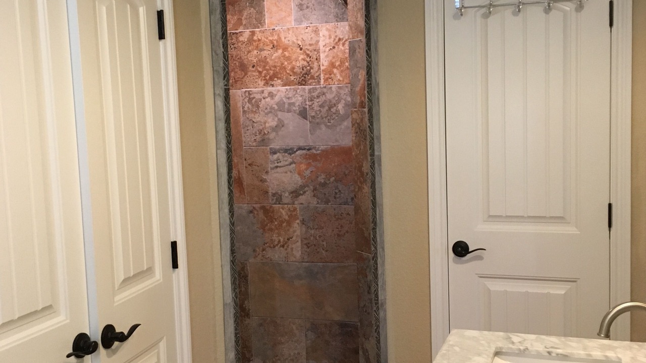 Photo of Bathroom in Lakehills