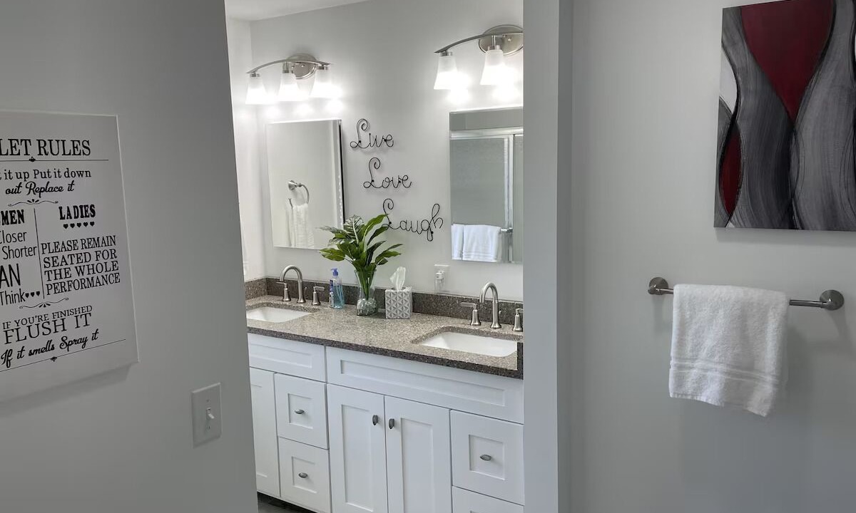 Photo of Others in Hermann