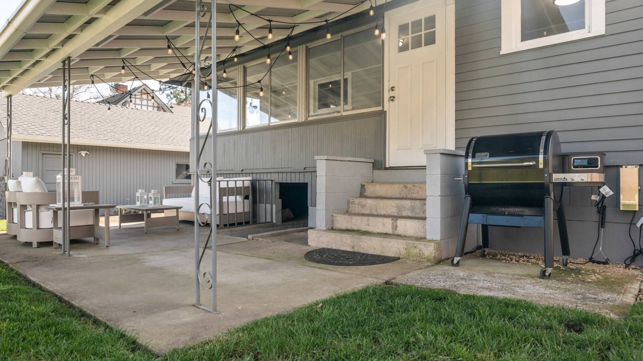 Photo of Patio Balcony in Newberg