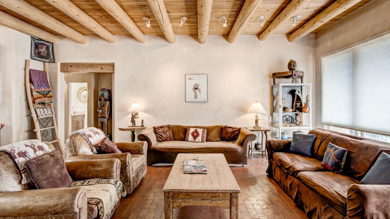 Photo of Livingroom in Santa Fe