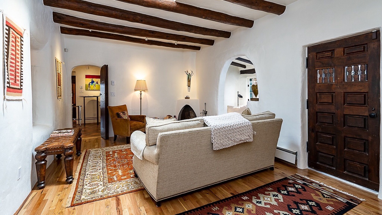 Photo of Livingroom in Northeast Santa Fe