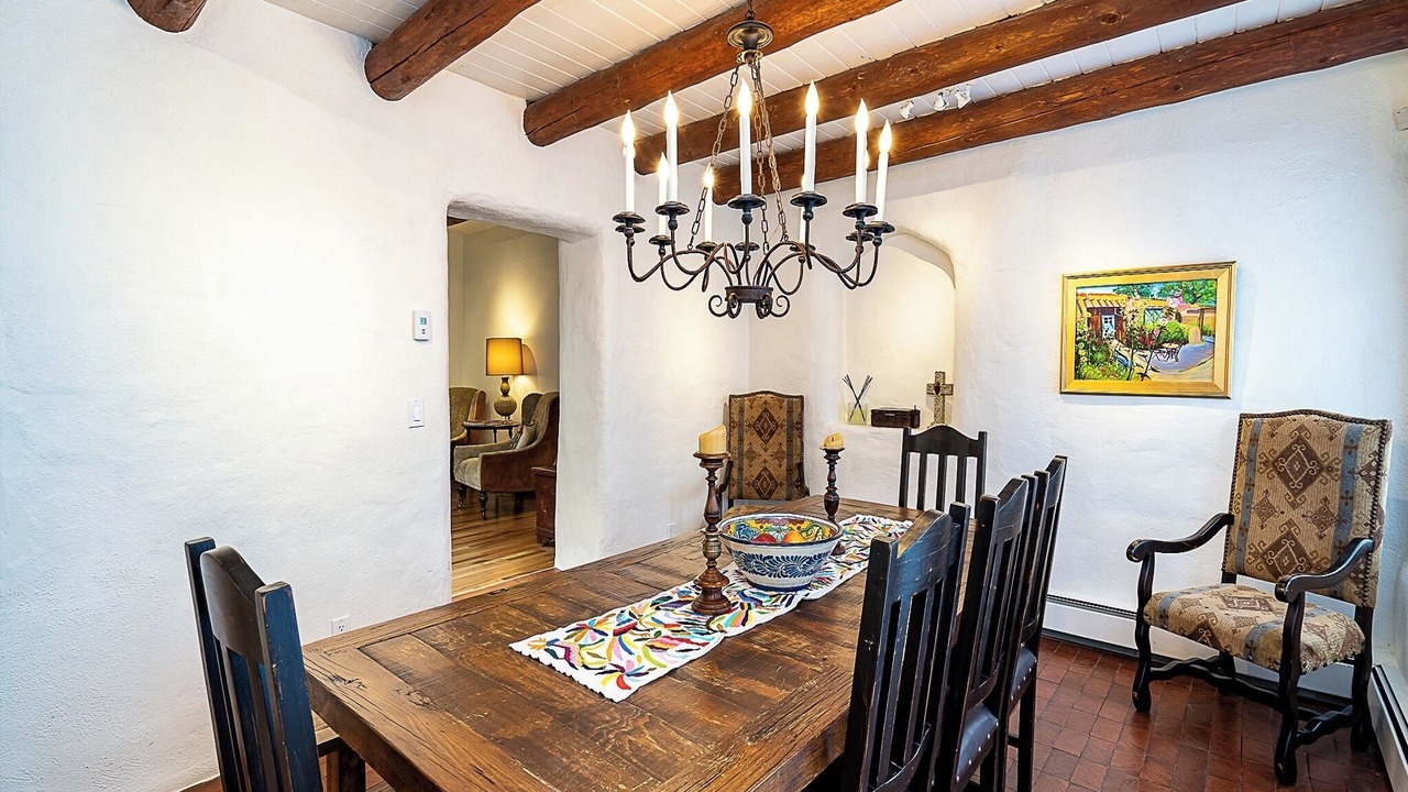 Photo of Livingroom in Northeast Santa Fe