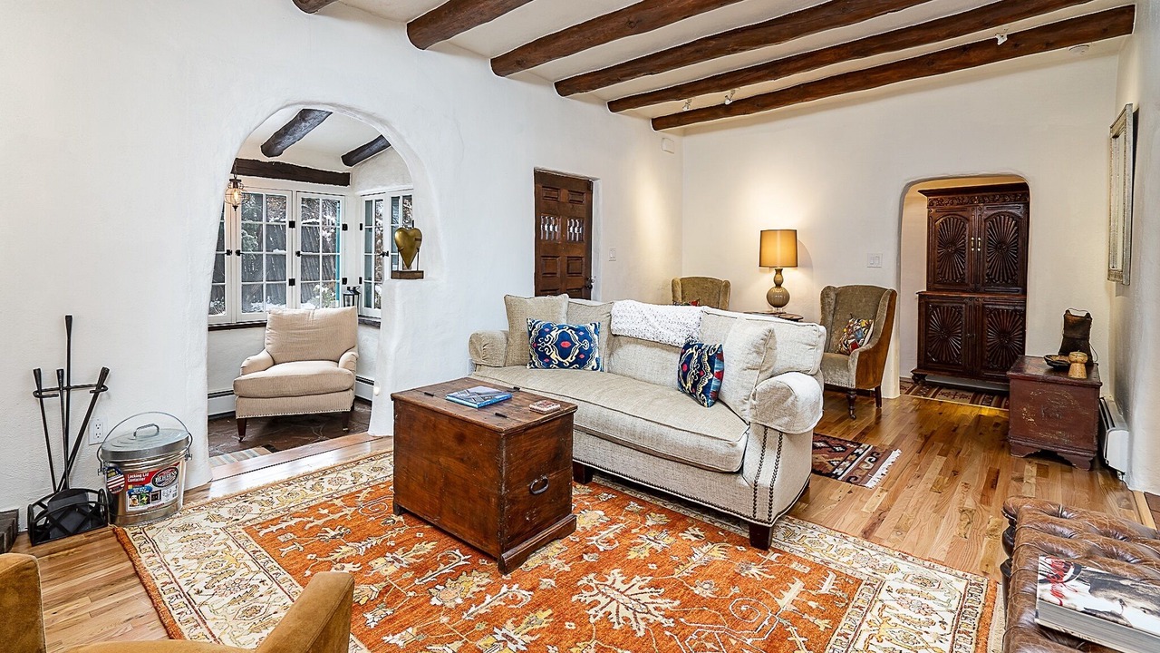 Photo of Livingroom in Northeast Santa Fe