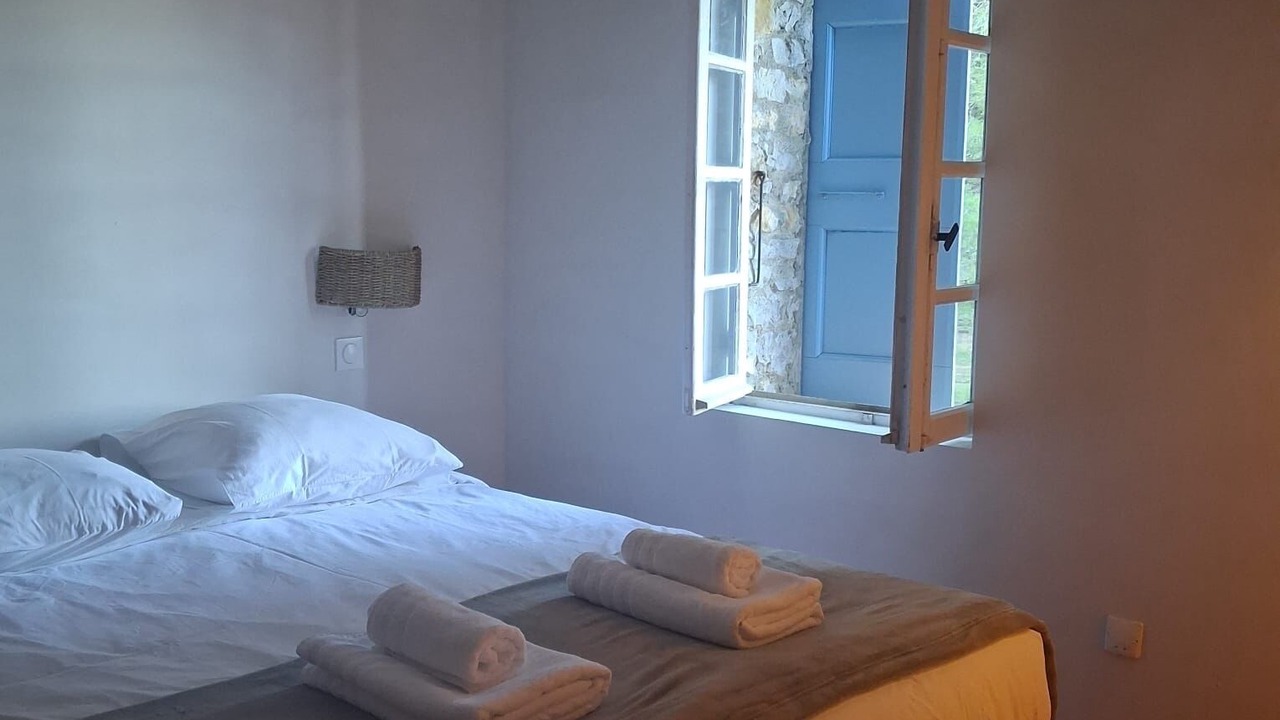 Photo of Bedroom in Roquefort-des-Corbieres