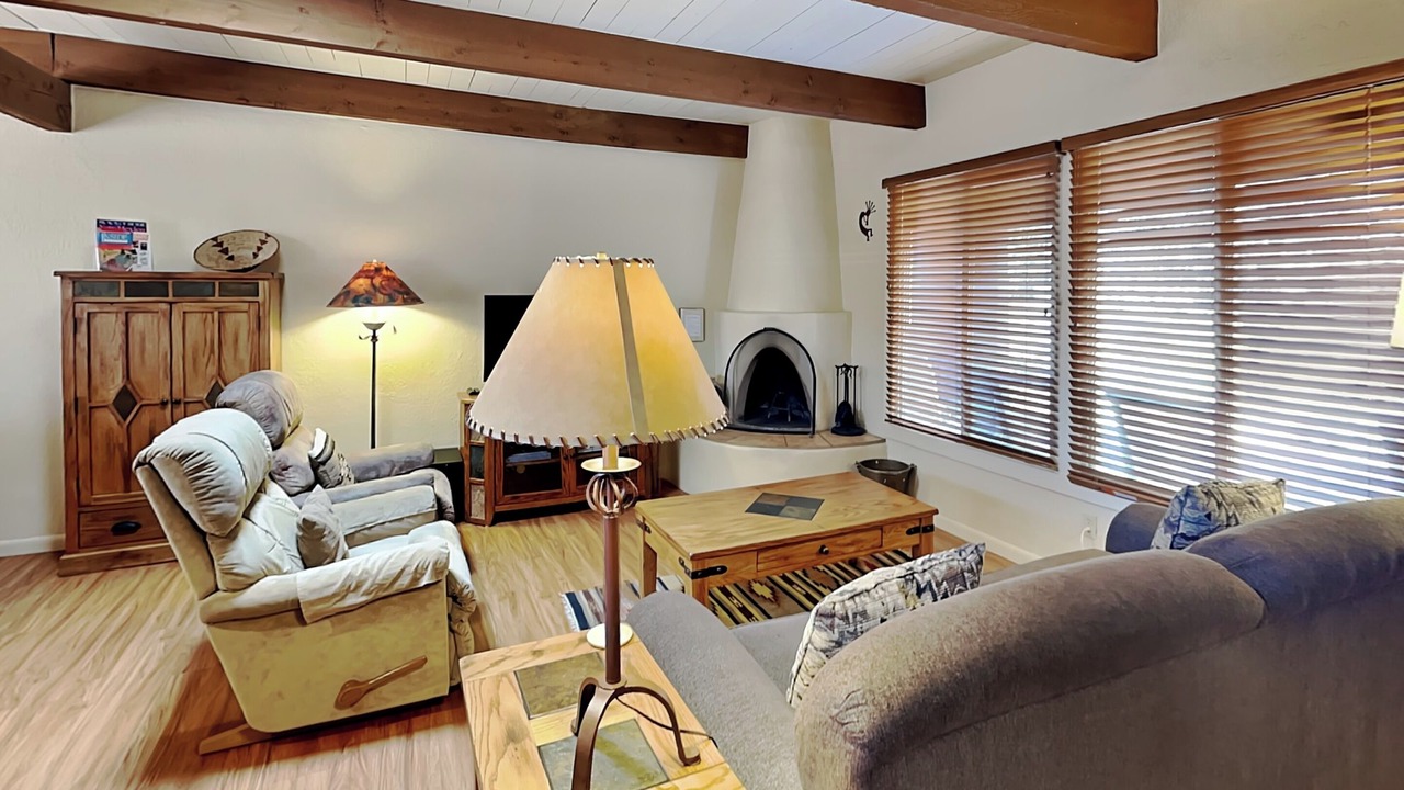 Photo of Livingroom in Northeast Santa Fe
