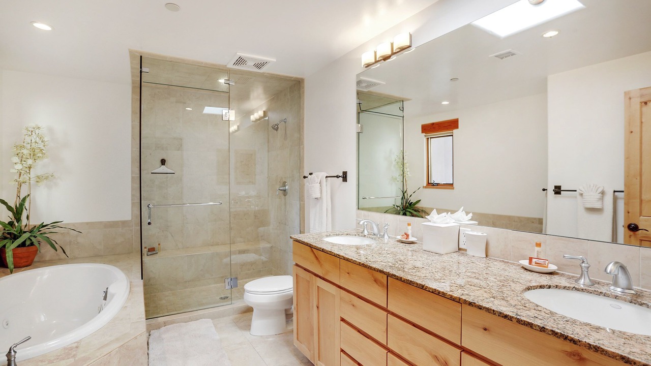 Photo of Bathroom in Tesuque