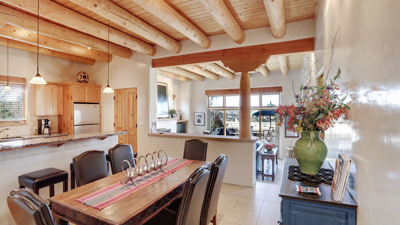 Photo of Livingroom in Tesuque
