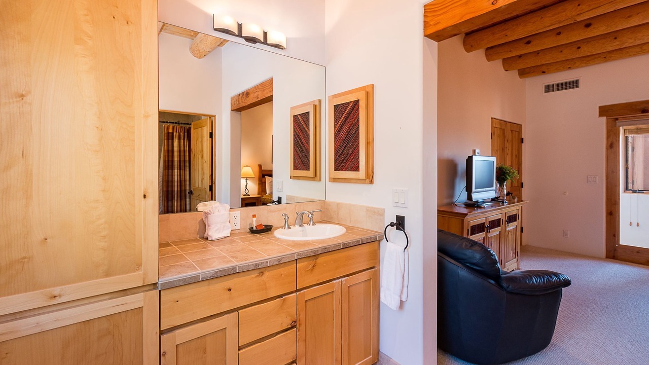 Photo of Bathroom in Tesuque