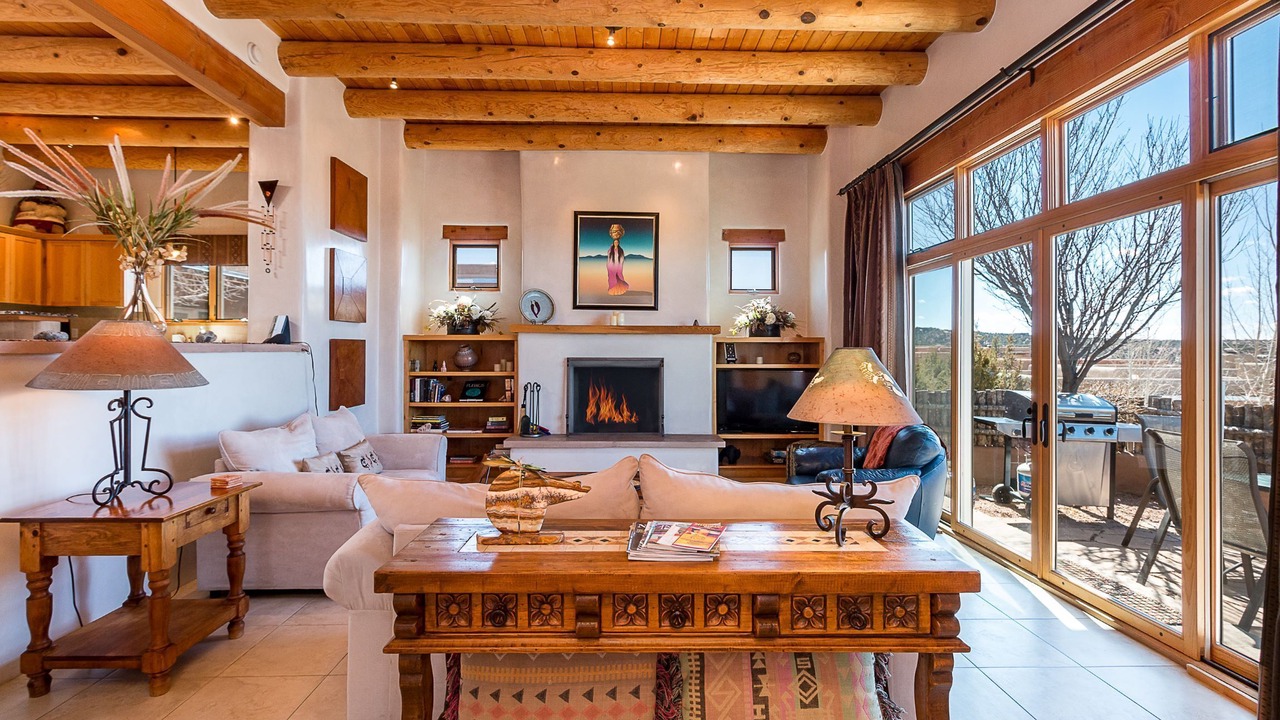 Photo of Livingroom in Tesuque