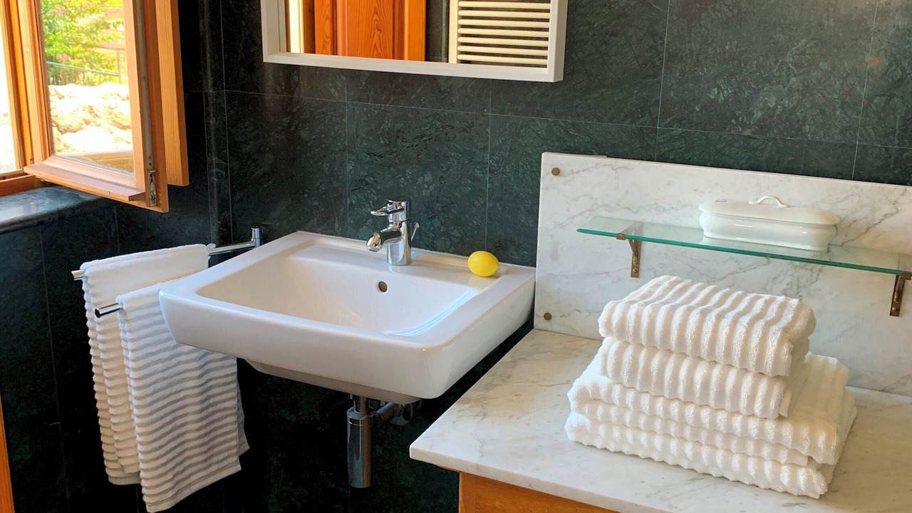 Photo of Bathroom in Pile