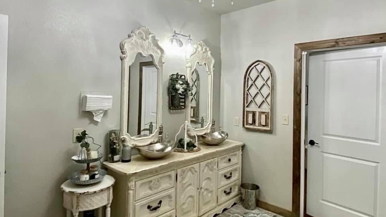Photo of Bathroom in Avalon