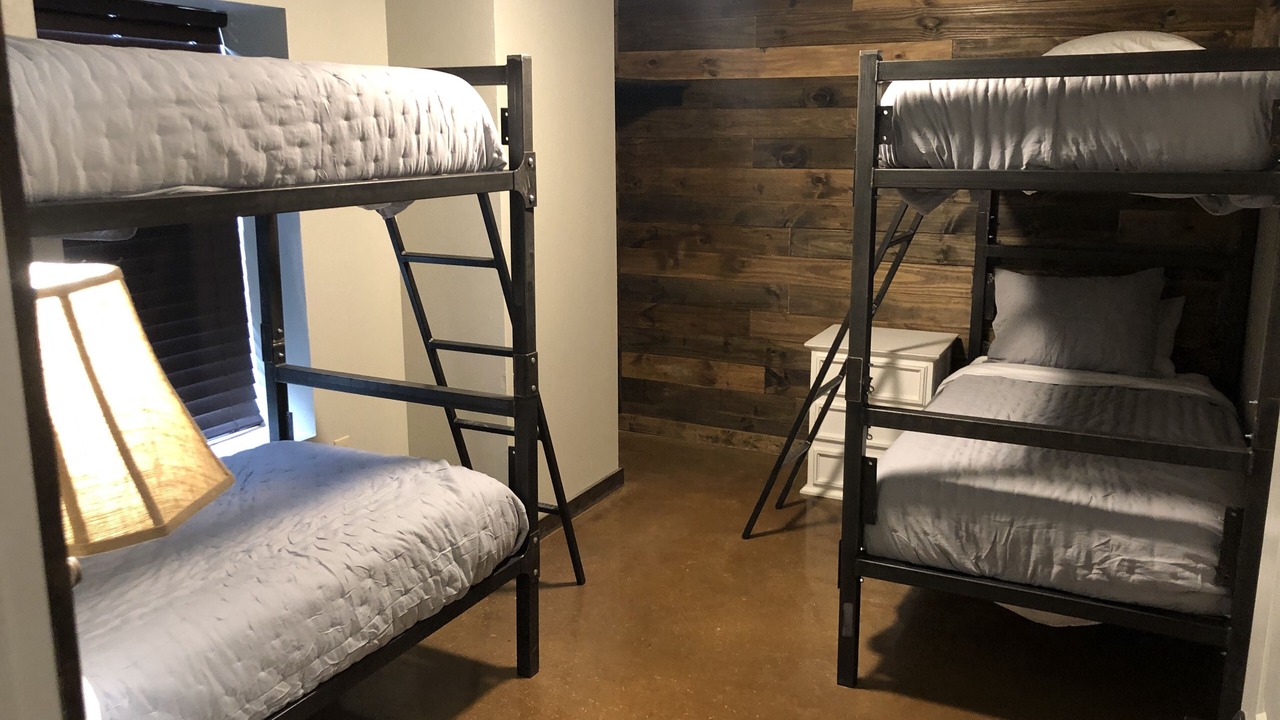 Photo of Bedroom in Avalon