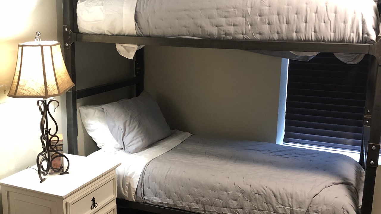Photo of Bedroom in Avalon