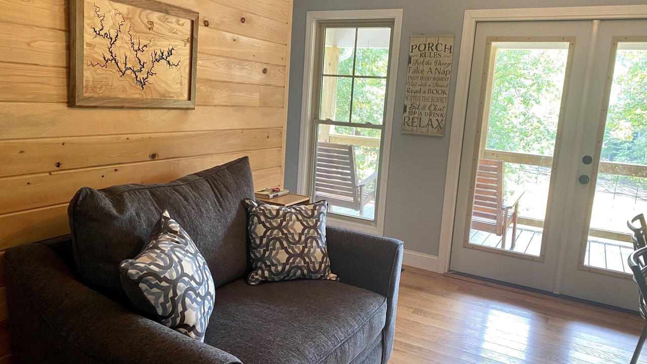 Photo of Livingroom in Crane Hill