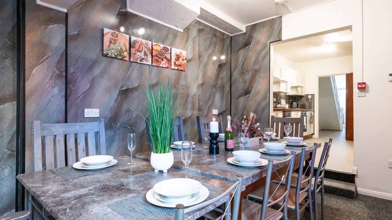 Photo of Others in Hull